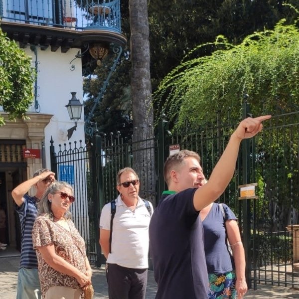 13 guia turistico barrio santa cruz